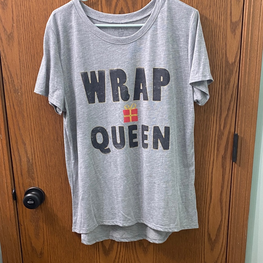 Zoe + Liv Gray Wrap Queen Tee